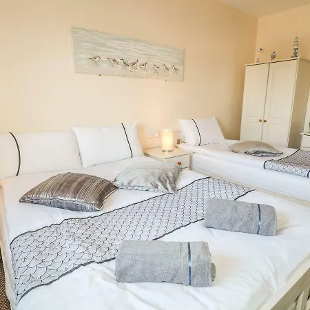Oakfield Cottage,
