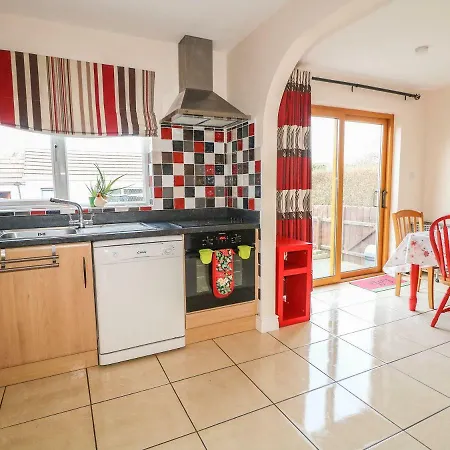 Oakfield Cottage, بيت للعطل
